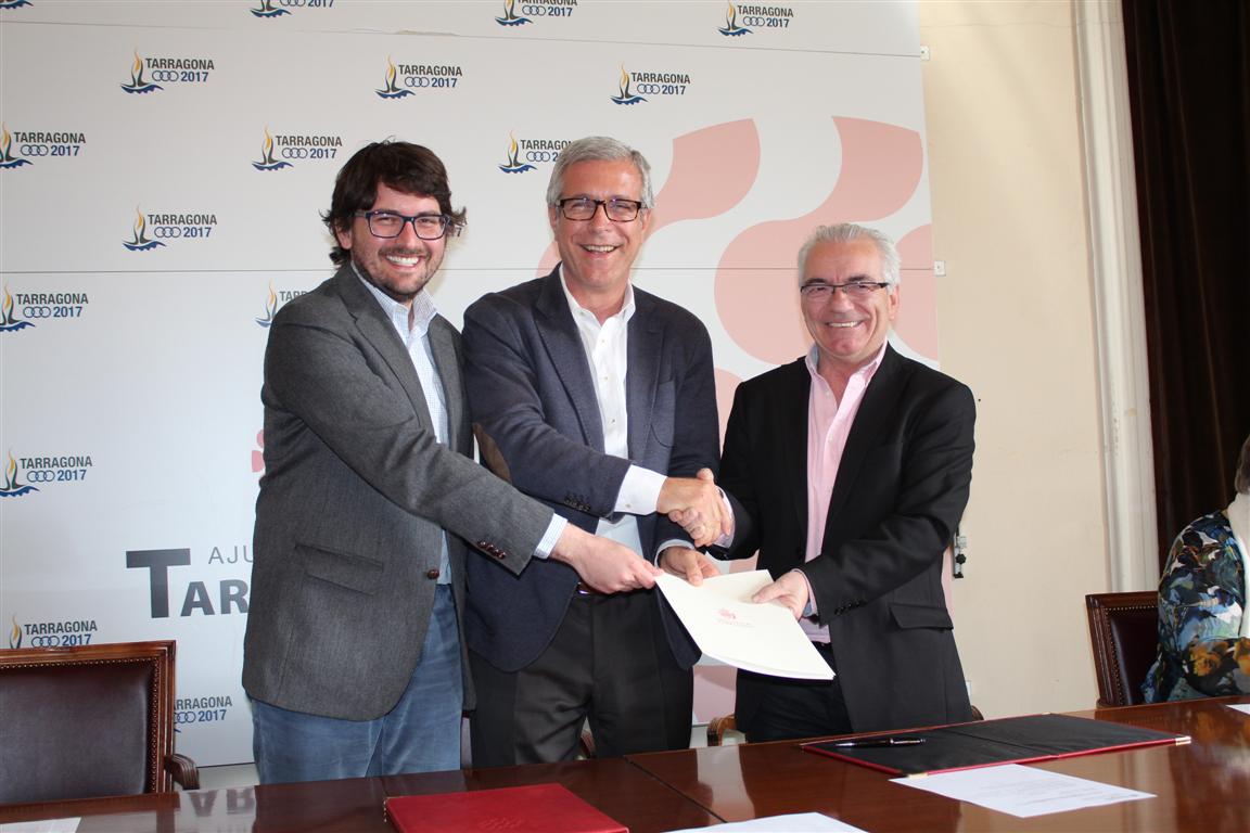 L'alcalde de Tarragona i Jaume Marí han signat el conveni de cessió